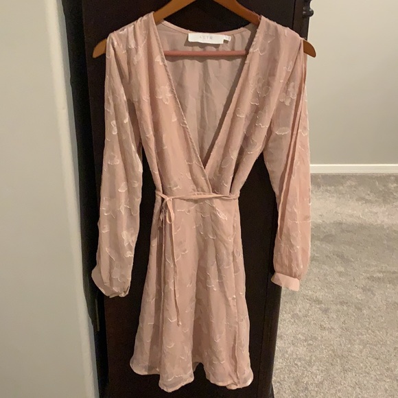 ASTR blush pink wrap dress - Picture 2 of 4